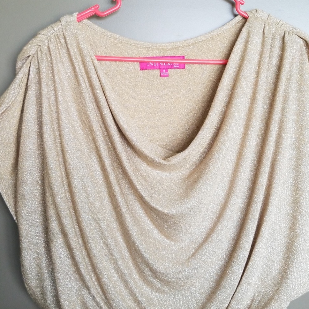 Gold Drees - Picture 3 of 4